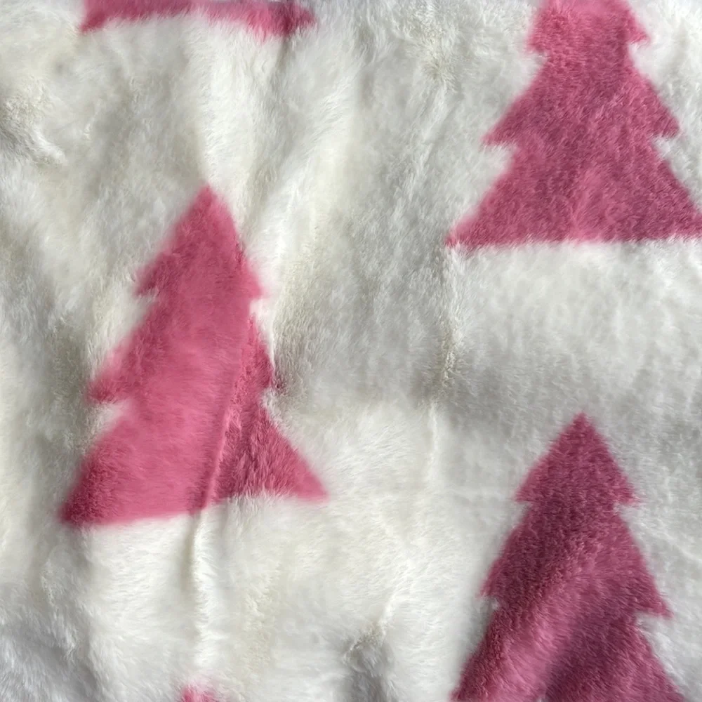 🎉HP🎉🌲RACHEL ZOE Soft, plush oversized Holiday Faux Fur Throw🌲NWT🌲 - Picture 8 of 13